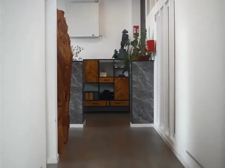 Heller Flur in den Räumen der Corpus Callosum GmbH